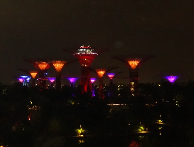 Gardens by the Bay [ .]