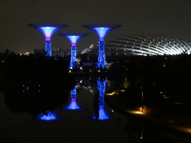 Gardens by the Bay [ .]